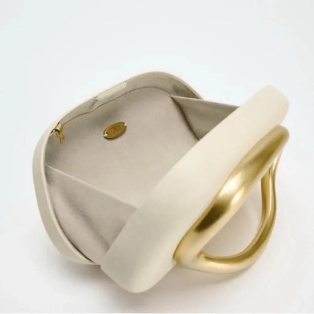 ZARA GOLD CLOSURE BOX CLUTCH NWOT - Picture 4 of 7